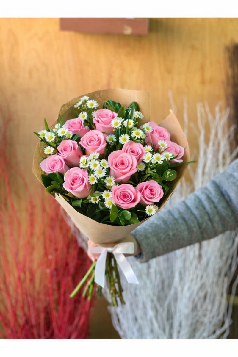 Classic One Dozen Red Roses Bouquet