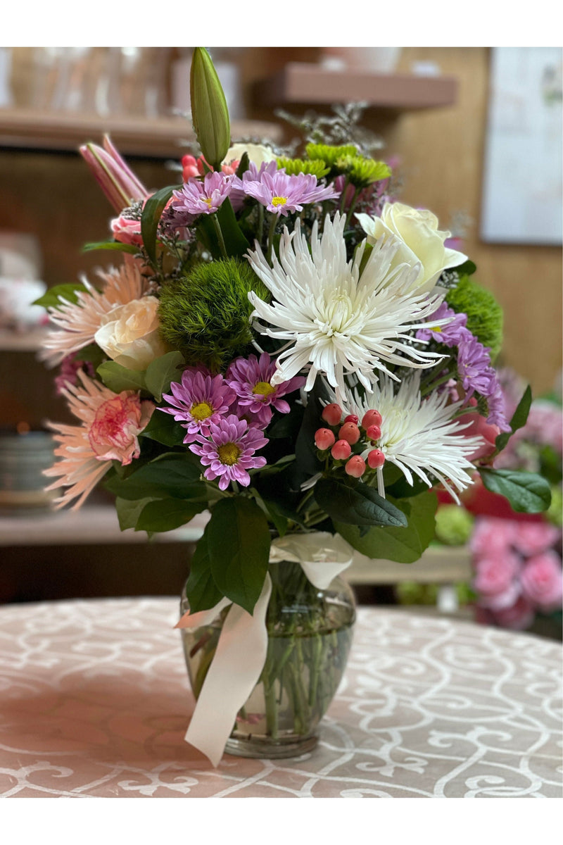 Lady Bug floral vase arrangement with roses, hydrangeas, daisies, and mixed fresh flowers — Eclore Floral Hackensack NJ delivery