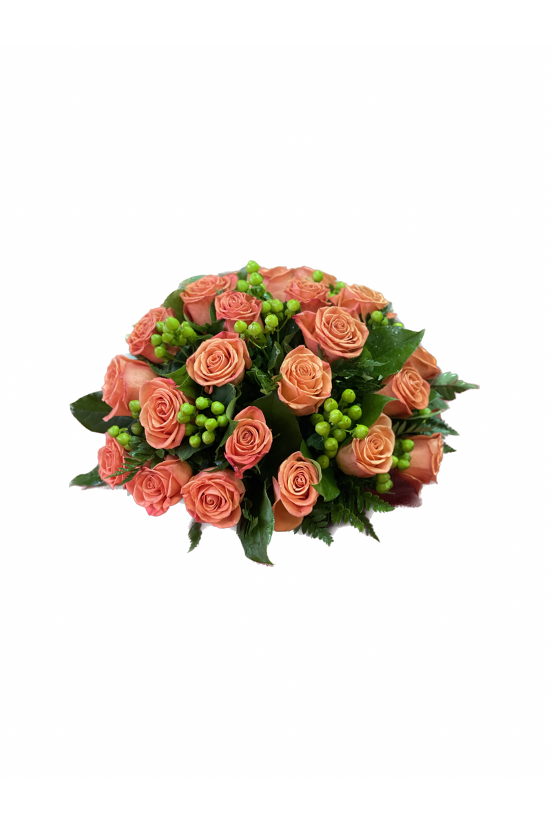 Peach rose bouquet with green hypericum berries and greenery – NJ same-day flower delivery.