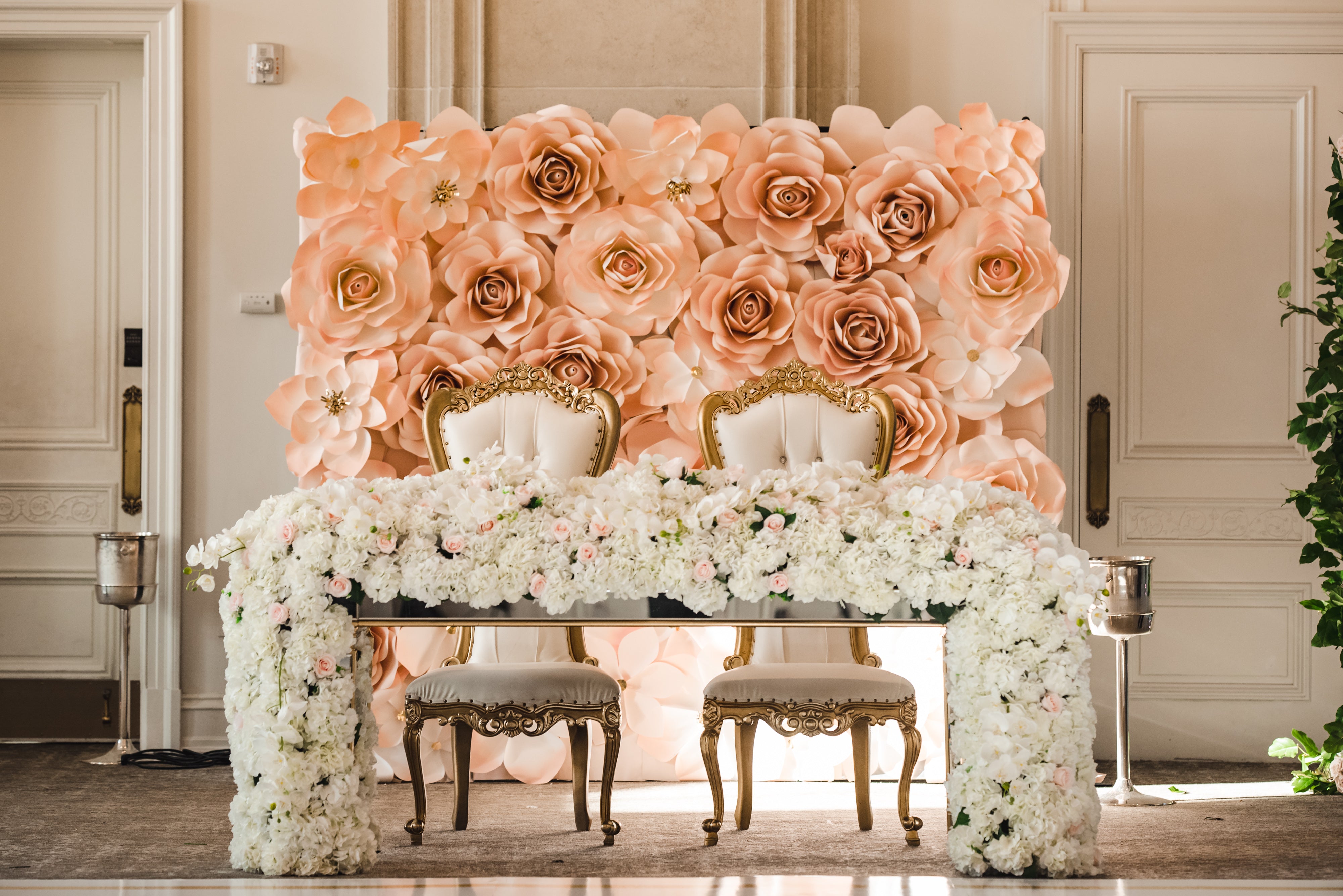 Elegant Eclore Floral wedding design at a New Jersey venue
